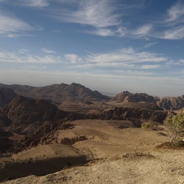 Movenpick Nabatean Castle Hotel4