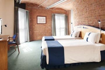 Holiday Inn Express Albert Doc Holiday Inn Express Albert Doc