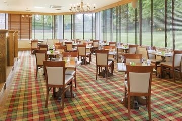 Holiday Inn4