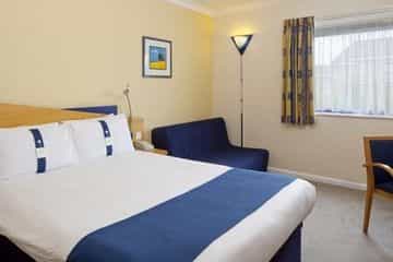 HOLIDAY INN EXPRESS NORTHAMPTON M1, JCT.15 HOLIDAY INN EXPRESS NORTHAMPTON M1, JCT.15