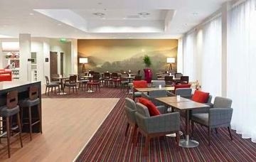 HAMPTON BY HILTON NEWPORT EAST2