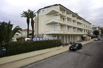 Grand Grand