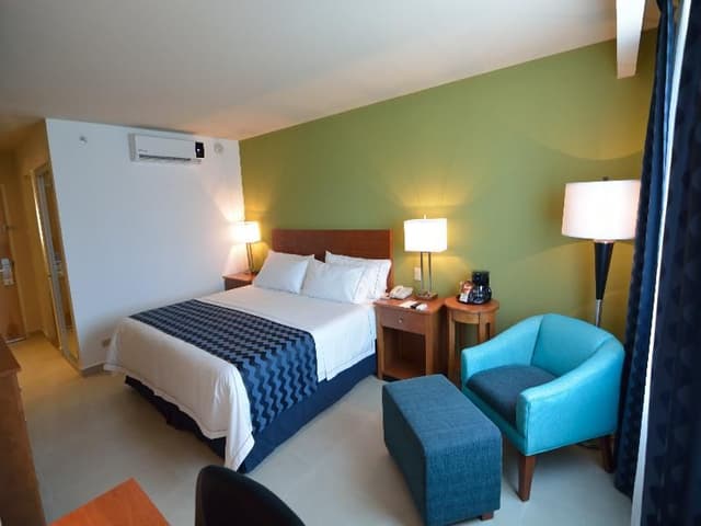 DOUBLE KING SIZE BED