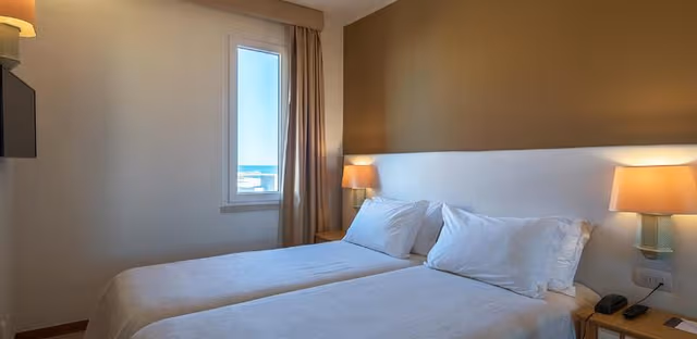 SUITE LAND VIEW