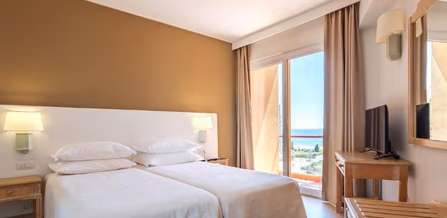 SUITE TWO BEDROOMS