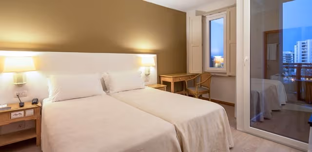 SUITE TWO BEDROOMS