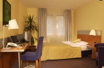 GHOTEL hotel & living City GHOTEL hotel & living City