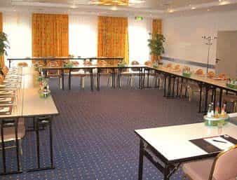 RAMADA FRANKFURT AIRPORT-WEST RAMADA FRANKFURT AIRPORT-WEST