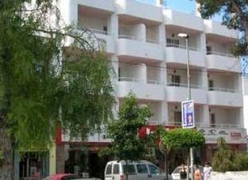 LOS ANGELES APARTMENTS2