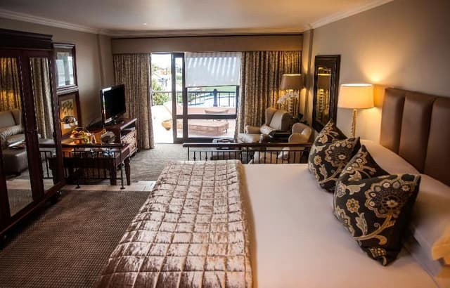 SUITE KING SIZE BED