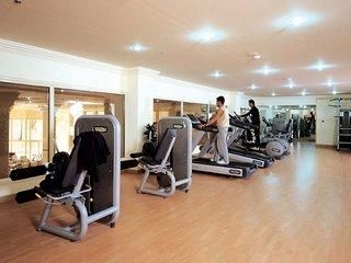 Continental Plaza Beach Resort2