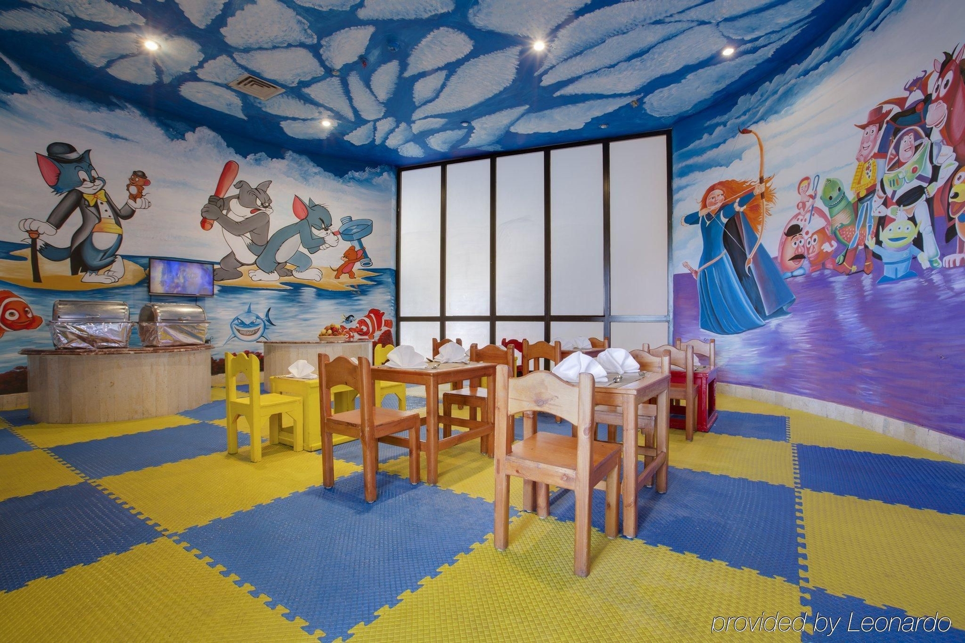 Parrotel Aqua Park Resort3