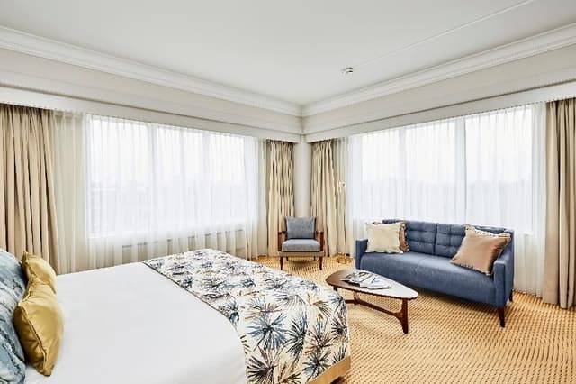 JUNIOR SUITE EXECUTIVE