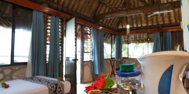 BUNGALOW BEACH FRONT