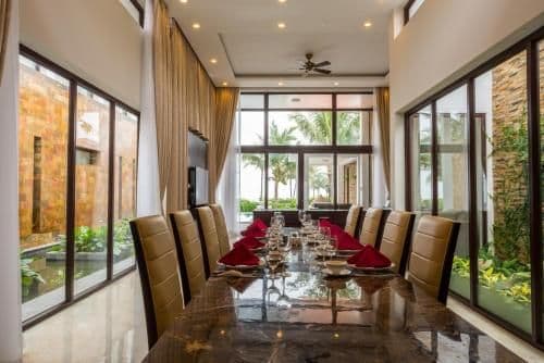 Four-Bedroom Villa with Balcony and Ocean View