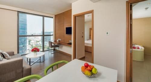 One-Bedroom Apartment with Kitchen