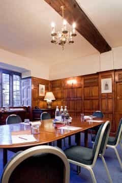 MERCURE WHATELY HALL MERCURE WHATELY HALL