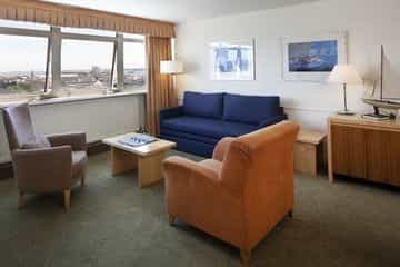 HOLIDAY INN HOLIDAY INN