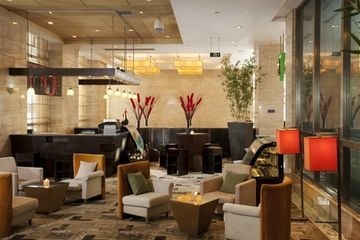 Holiday Inn Central Plaza4