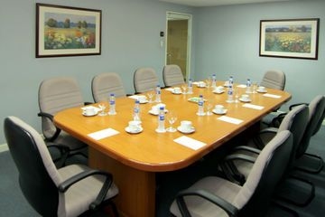 Best Western Oxford Suites Mak3