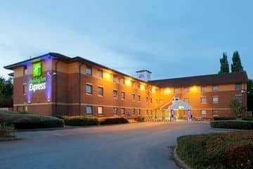 HOLIDAY INN EXPRESS HOLIDAY INN EXPRESS