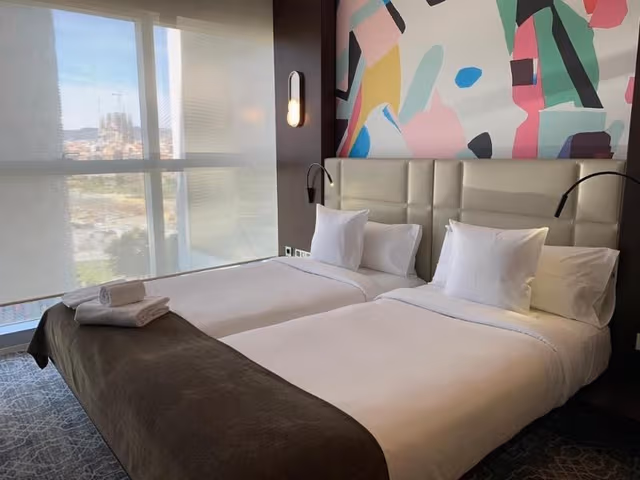 DOUBLE WITH VIEWS