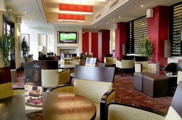 Holiday Inn Airport1