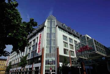 MERCURE HOTEL BERLIN TEMPELHOF MERCURE HOTEL BERLIN TEMPELHOF