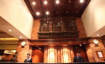 HOTEL YAK & YETI HOTEL YAK & YETI