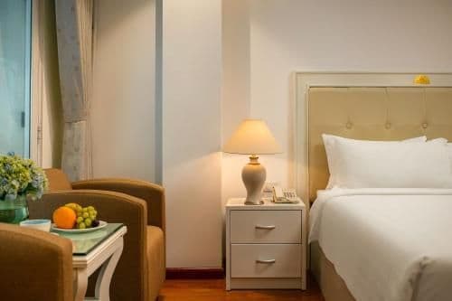 Junior Double - Quiet Street Room
