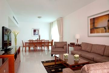 Golden Sands 104