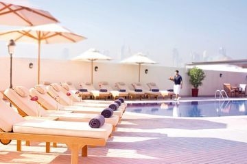 Movenpick Hotel And Apartment3
