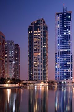 Movenpick Hotel Jumeirah Lakes Towers Dubai0