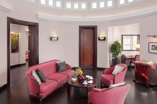DOUBLE PREMIER KING BED