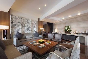 Les Suites Orient1