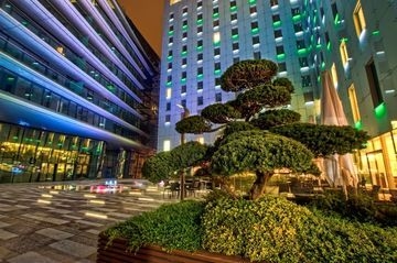 Kempinski Hotel River Park Bra3