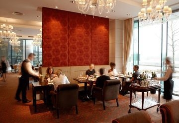 Kempinski Hotel River Park Bra1