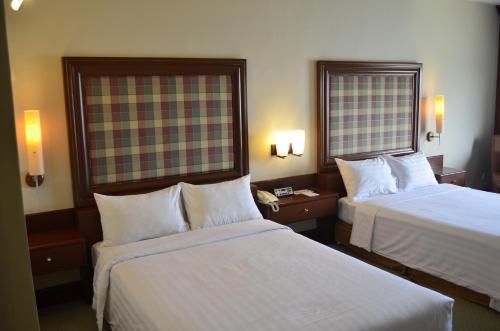 Hotel Cambodiana3
