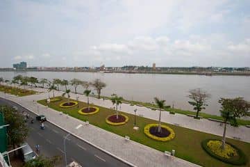 Riverside Suites Riverside Suites