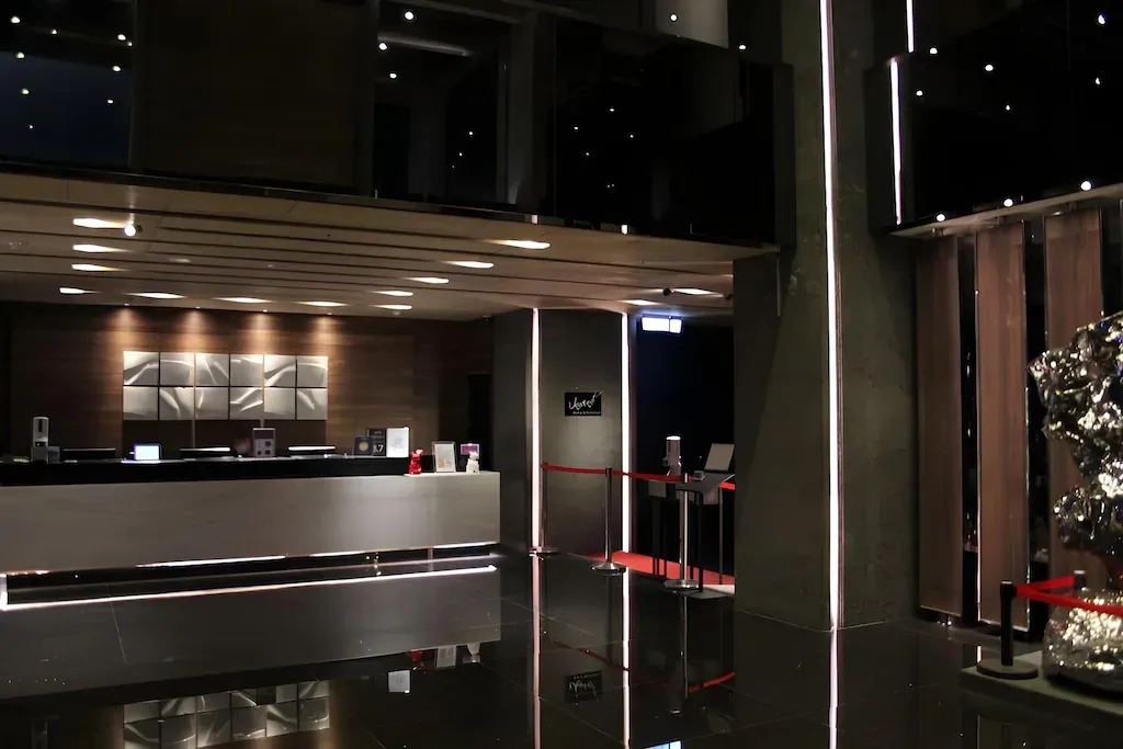 โรงแรมเวสต์เกต (Westgate Hotel)1