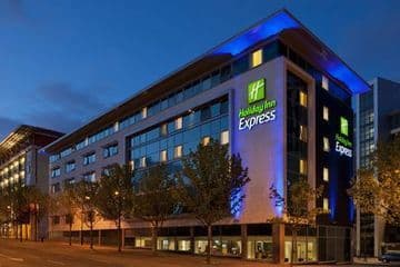 HOLIDAY INN EXPRESS HOLIDAY INN EXPRESS