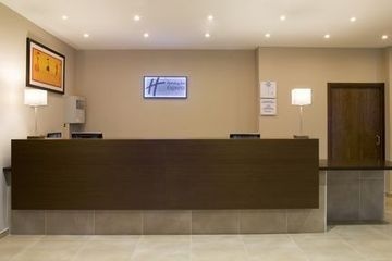HOLIDAY INN EXPRESS2