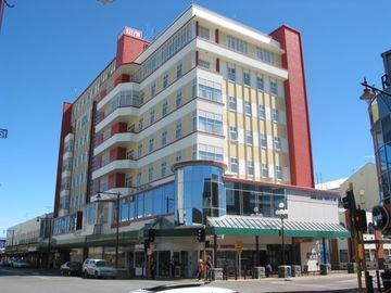 Kelvin Hotel0