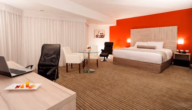 SUITE KING BED WITH JACUZZI