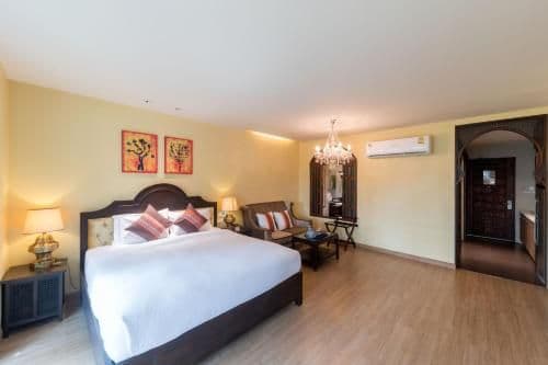 Deluxe Double Room with Bath