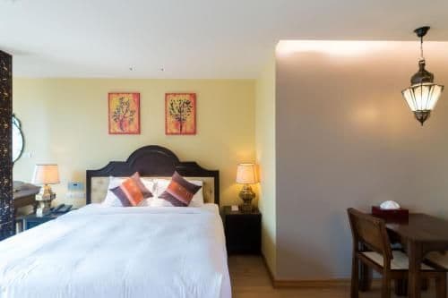 Deluxe Suite