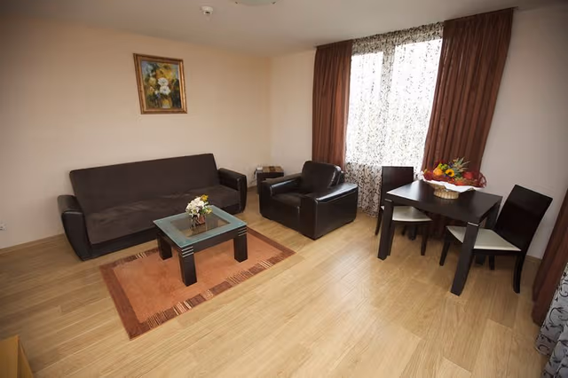 APARTMENT EXECUTIVE