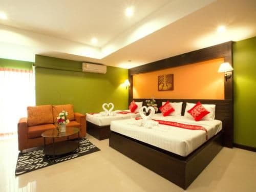 Deluxe Double or Twin Room with 2 Way Airport Transfers