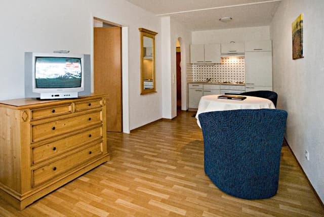 APARTMENT ANNEX