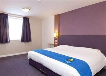 COMFORT INN MANCHESTER NORTH0